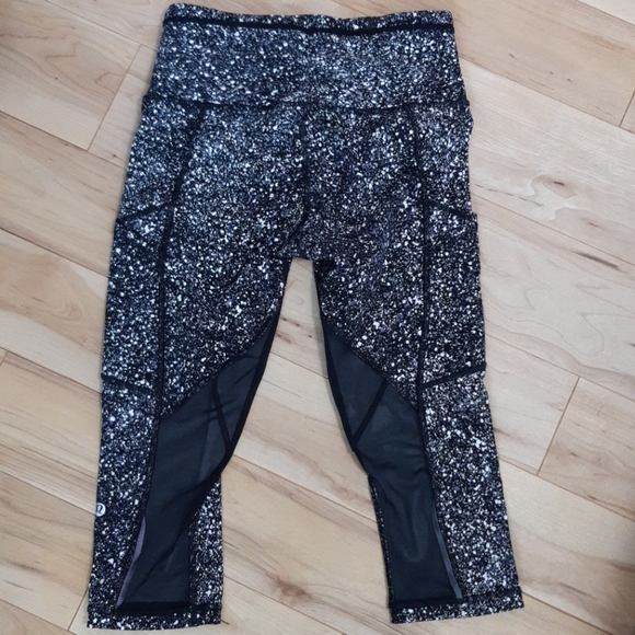 Lululemon crops - Picture 2 of 5